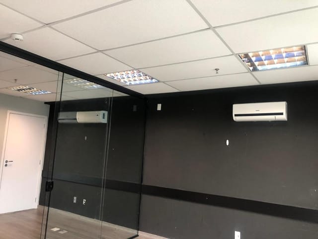 Sala com 42m², à venda, no bairro Pinheiros em São Paulo