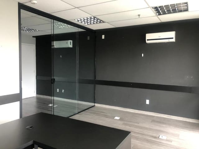 Sala com 42m², à venda, no bairro Pinheiros em São Paulo