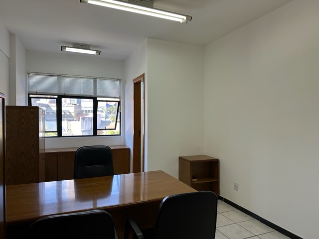 Sala com 24m², à venda, no bairro Estoril em Belo Horizonte
