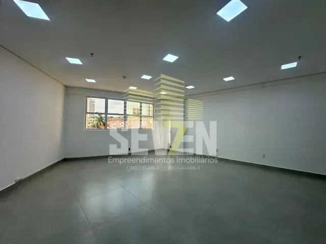 Sala com 46m², para alugar, no bairro Centro em Bauru
