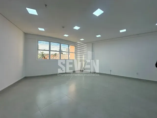 Sala com 46m², para alugar, no bairro Centro em Bauru
