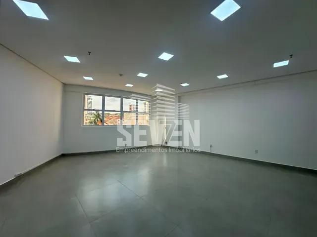 Sala com 46m², para alugar, no bairro Centro em Bauru