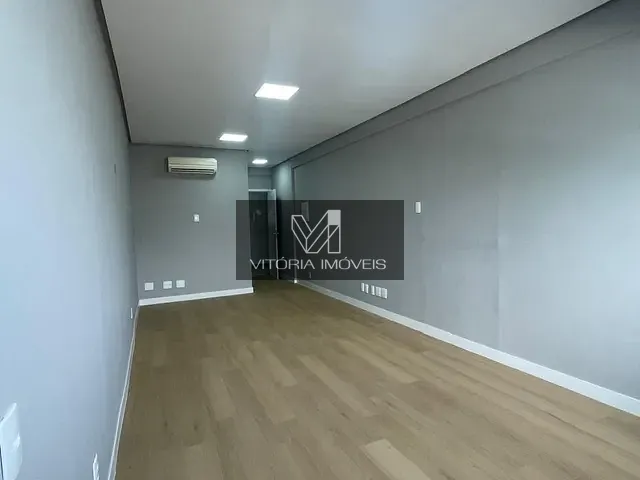 Sala para alugar, no bairro Praia do Canto em Vitória