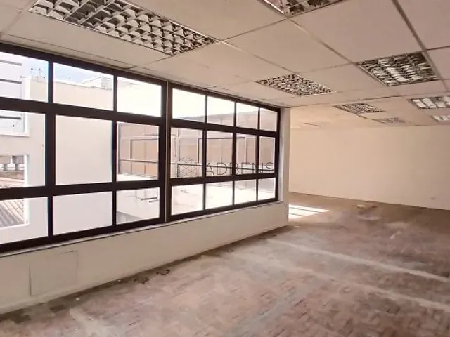 Conjunto comercial com 120m², à venda ou para alugar, no bairro Consolação em São Paulo