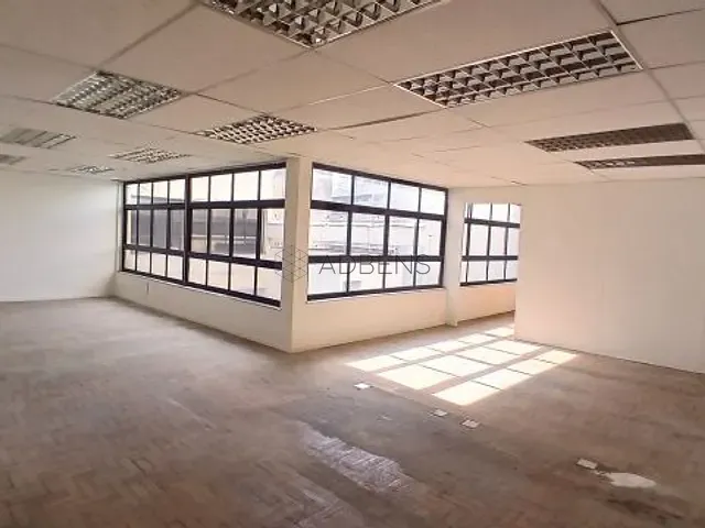 Conjunto comercial com 120m², à venda ou para alugar, no bairro Consolação em São Paulo