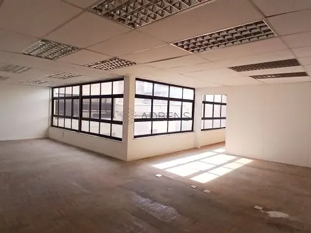 Conjunto comercial com 120m², à venda ou para alugar, no bairro Consolação em São Paulo