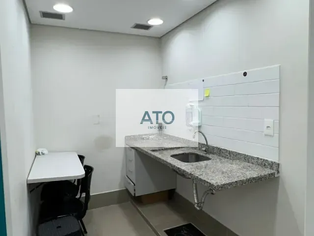 Sala com 120m², para alugar, no bairro centro em Tijucas