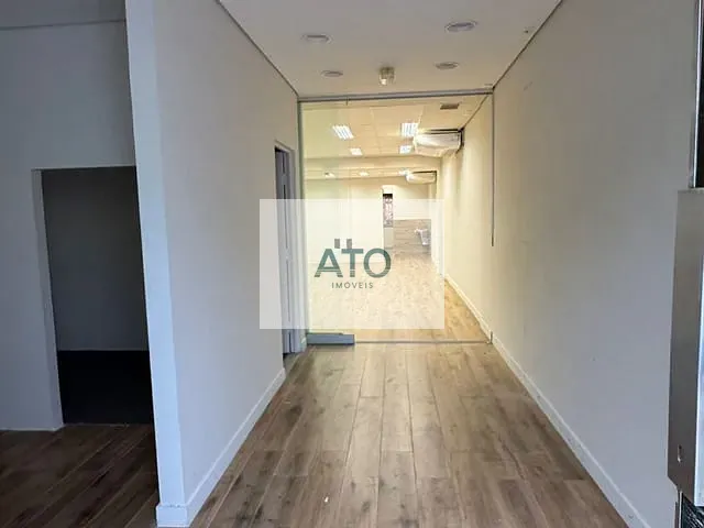 Sala com 120m², para alugar, no bairro centro em Tijucas