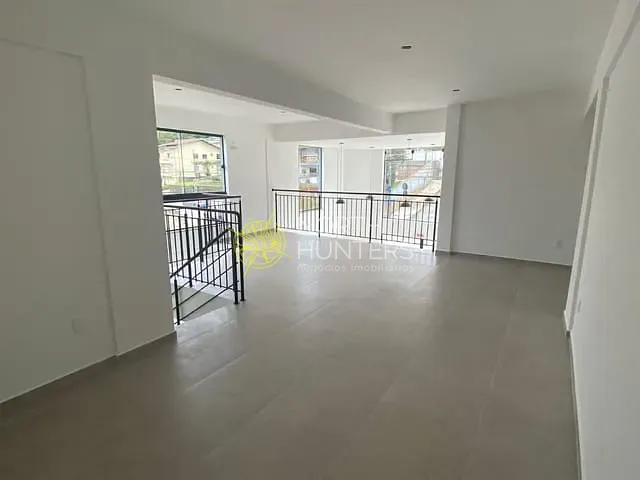 Sala com 142m², para alugar, no bairro Boa Vista em Joinville