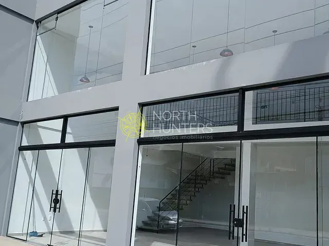 Sala com 142m², para alugar, no bairro Boa Vista em Joinville