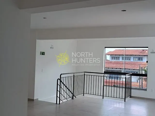 Sala com 101m², para alugar, no bairro Boa Vista em Joinville