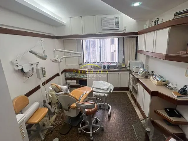Sala à venda, no bairro Graça em Salvador