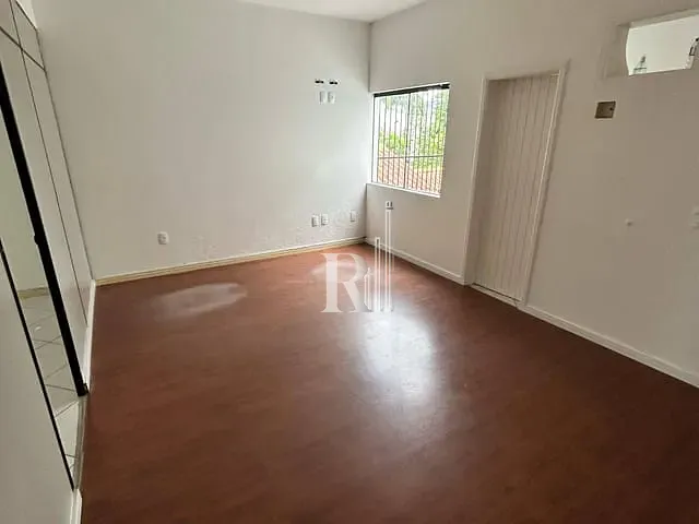 Sala para alugar, no bairro Centro em Tijucas
