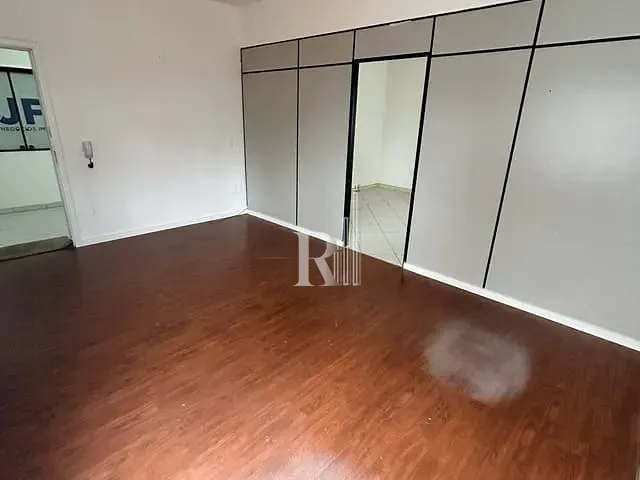 Sala para alugar, no bairro Centro em Tijucas