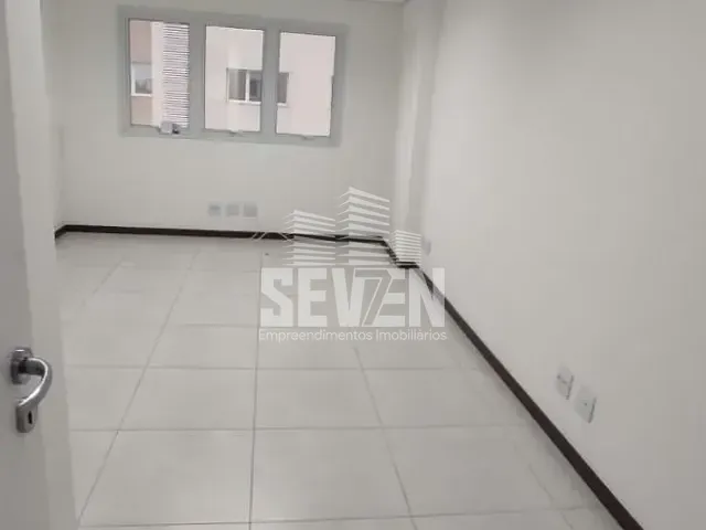 Sala com 22m², para alugar, no bairro Parque Jardim Europa em Bauru