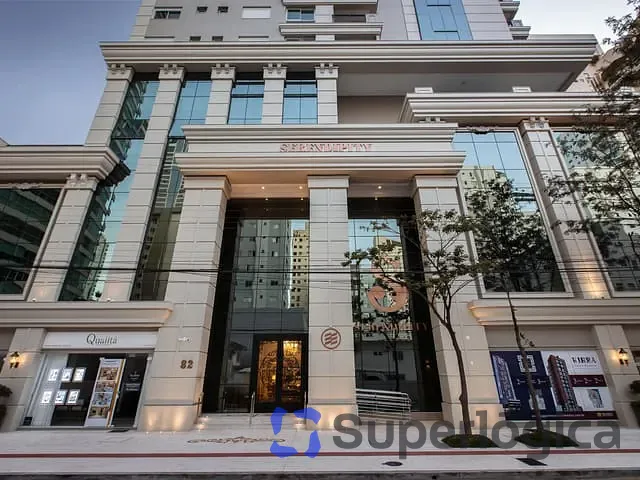 Sala com 132m², à venda, no bairro Centro em Balneário Camboriú
