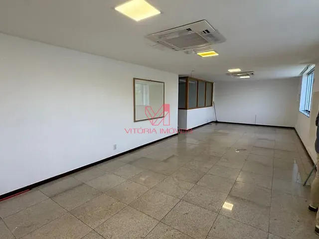 Sala com 135m², para alugar, no bairro Santa Lúcia em Vitória