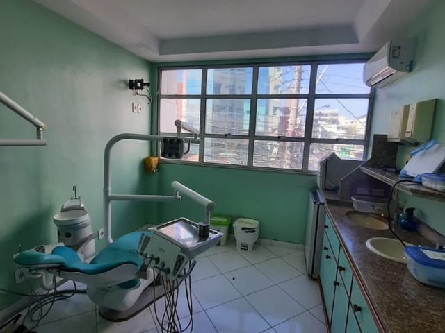 Sala com 60m², para alugar, no bairro Centro em Macaé