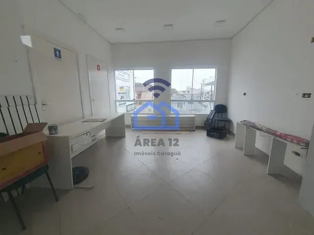 Sala para alugar, no bairro Centro em Caraguatatuba