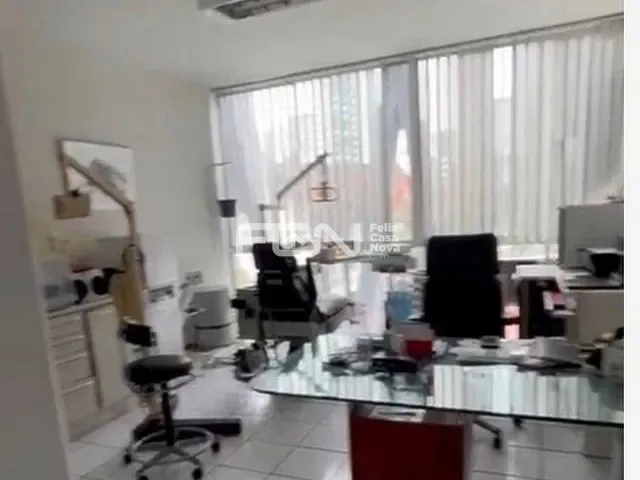 Sala à venda ou para alugar, no bairro Canela em Salvador