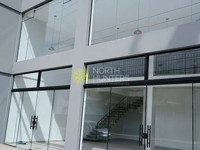 Sala com 101m², para alugar, no bairro Boa Vista em Joinville