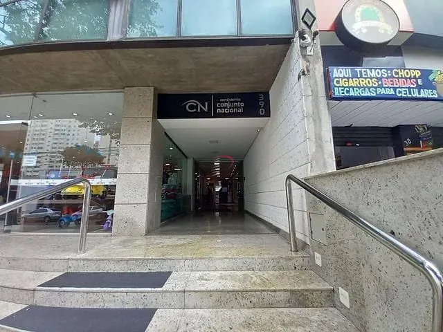 Sala com 150m², à venda ou para alugar, no bairro Centro em Londrina