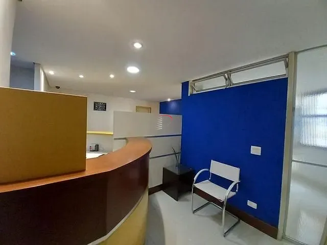 Sala com 150m², à venda ou para alugar, no bairro Centro em Londrina