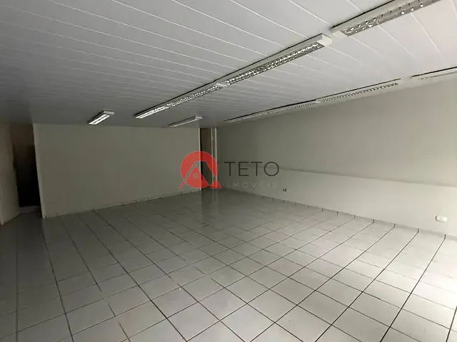 Sala para alugar, no bairro Zona 02 em Maringá