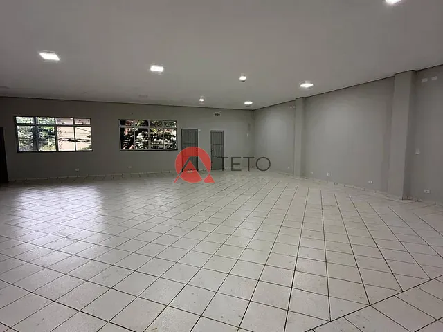 Sala para alugar, no bairro Zona 02 em Maringá