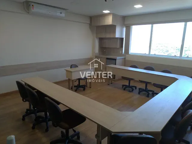 Sala com 42m², à venda, no bairro Parque Senhor do Bonfim em Taubaté