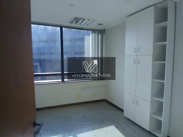 Sala para alugar, no bairro Enseada do Suá em Vitória