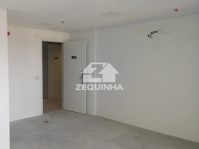 Sala com 36m², à venda, no bairro Vila Yara em Osasco