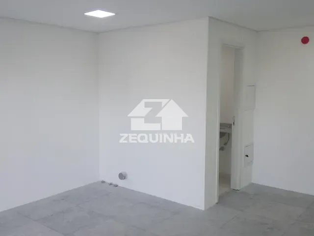 Sala com 36m², à venda, no bairro Vila Yara em Osasco