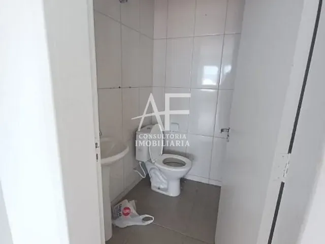 Sala para alugar, no bairro Parque São Luís em Taubaté