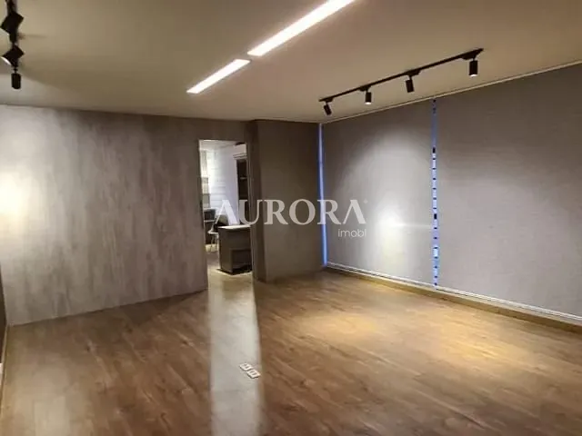 Sala com 95m², para alugar, no bairro Centro em Londrina