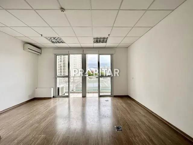 Sala à venda, no bairro Vila Leopoldina em São Paulo