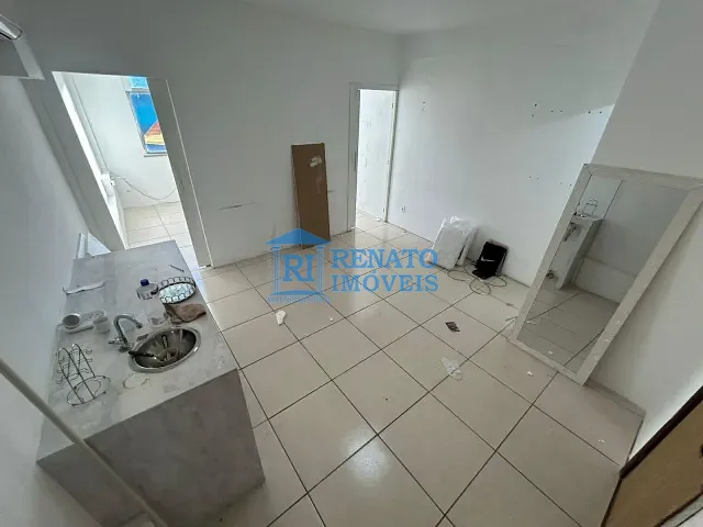 Sala à venda, no bairro Centro em Maricá
