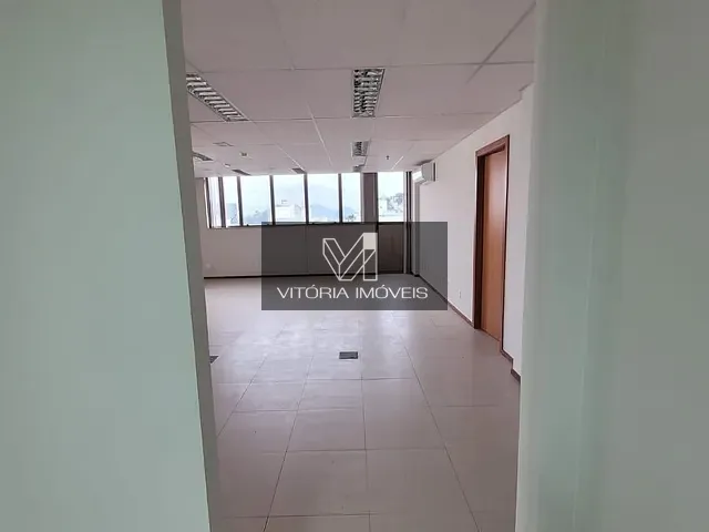 Sala com 188m², para alugar, no bairro Enseada do Suá em Vitória