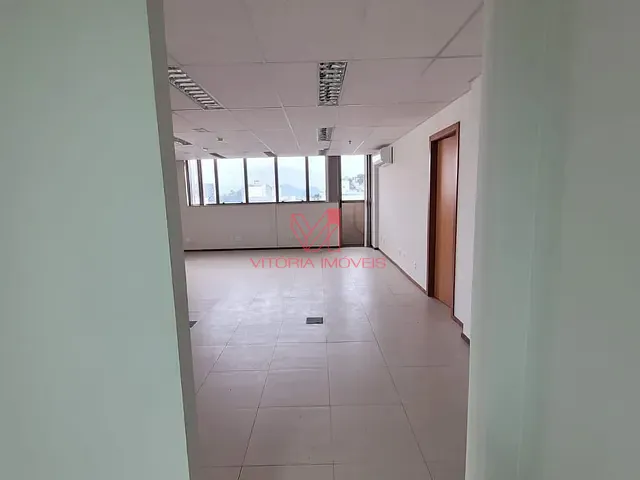 Sala com 188m², para alugar, no bairro Enseada do Suá em Vitória