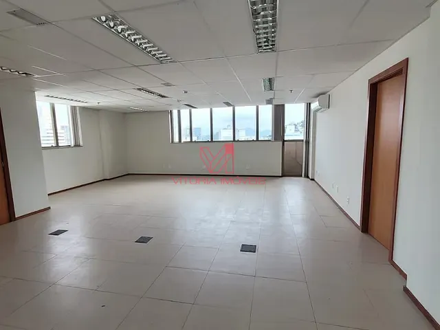 Sala com 188m², para alugar, no bairro Enseada do Suá em Vitória