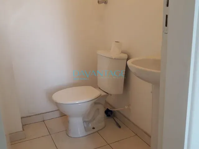 Sala com 17m², para alugar, no bairro Vila Romana em São Paulo