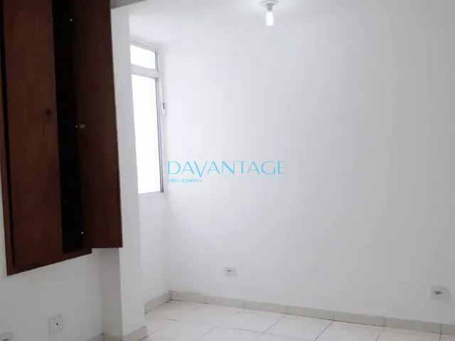 Sala com 17m², para alugar, no bairro Vila Romana em São Paulo