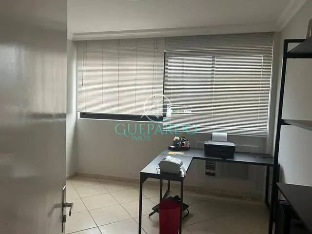 Sala com 49m², à venda, no bairro Vila Ipiranga em Londrina