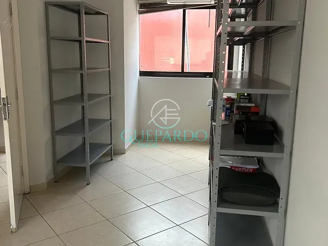 Sala com 49m², à venda, no bairro Vila Ipiranga em Londrina