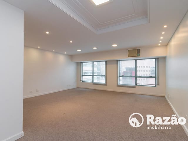 Sala à venda, no bairro Batel em Curitiba