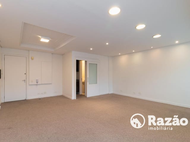 Sala à venda, no bairro Batel em Curitiba