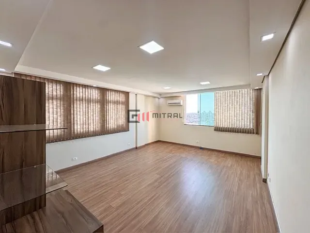 Sala com 66m², à venda, no bairro Centro em Londrina