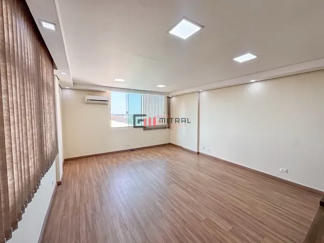 Sala com 66m², à venda, no bairro Centro em Londrina