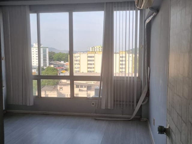 Sala para alugar, no bairro Campo Grande em Rio de Janeiro