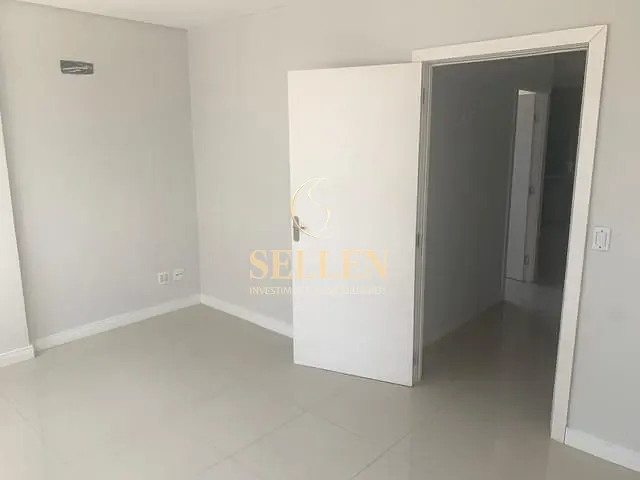 Sala com 106m², para alugar, no bairro Pioneiros em Balneário Camboriú